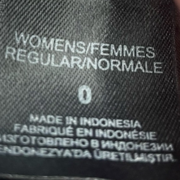 NORTH FACE Pants Womens Size 0
Chino Outdoors Pocket
Lightweight Regular Fit Tan - Picture 6 of 8